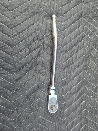 Snap ratchet with flex - on,
